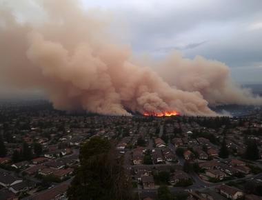 Khloe Kardashian Faces Backlash Over Criticism of LA Mayor Amid Wildfire Crisis